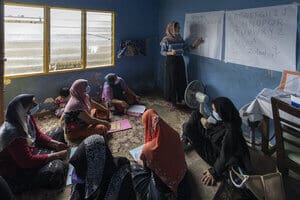 This is a thumbnail for the post For female refugees in Malaysia, can literacy open new doors?